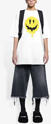 (W) バレンシアガ オーバーサイズ ホワイトTシャツ メルテッドスマイリープリント 641655TKVA18639 Sizing (W) バレンシアガ オーバーサイズ ホワイトTシャツ メルテッドスマイリープリント 641655TKVA18639