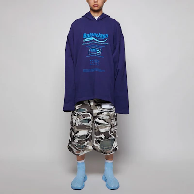 (W) 巴黎世家紫色连帽衫字母徽标印花. 661711TKVF93866 Lookbook (W) 巴黎世家紫色连帽衫字母徽标印花. 661711TKVF93866