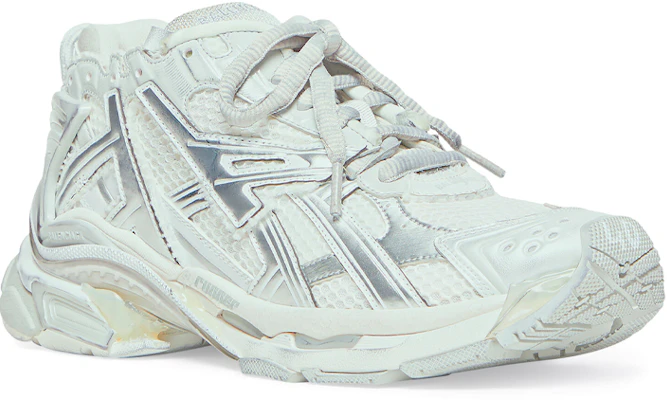 (W) 巴黎世家 跑步鞋 '白银色' 677402W3RBL8100 Lookbook (W) 巴黎世家 跑步鞋 '白银色' 677402W3RBL8100