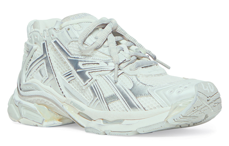 Lookbook （女性用）Balenciaga 跑步運動鞋 '白銀色' 677402-W3RBL-8100