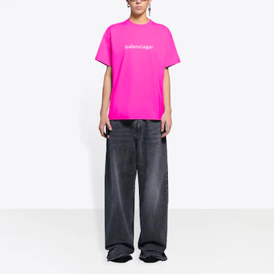 (W) 巴黎世家 SS21 粉色logo印花圆领T恤 612965TKVC16811 Shop (W) 巴黎世家 SS21 粉色logo印花圆领T恤 612965TKVC16811