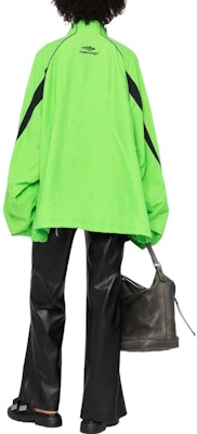 (W) Balenciaga SS22 3B Sports Icon Jaket Warna Blok Hijau. 698863TKO483520 Shop (W) Balenciaga SS22 3B Sports Icon Jaket Warna Blok Hijau. 698863TKO483520