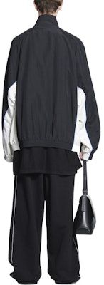 (W) Balenciaga SS22 Jaket Zip-Up Black High Neck Colorblock. 698875TKO481000 Purchase (W) Balenciaga SS22 Jaket Zip-Up Black High Neck Colorblock. 698875TKO481000