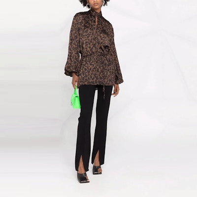 (Women) Balenciaga SS22 Brown Animal Print Bow Tie Shirt 659088TLLE19501 Lookbook (Women) Balenciaga SS22 Brown Animal Print Bow Tie Shirt 659088TLLE19501