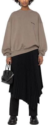 (Women) Balenciaga SS22 Logo Print Oversized Sweatshirt Gray Taupe. 697869TMVF57761 Lookbook (Women) Balenciaga SS22 Logo Print Oversized Sweatshirt Gray Taupe. 697869TMVF57761