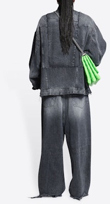 (W) Balenciaga SS22 Jaket Denim Cut-Up Karpet Merah Wanita Hitam. 697779TBP470109 Purchase (W) Balenciaga SS22 Jaket Denim Cut-Up Karpet Merah Wanita Hitam. 697779TBP470109