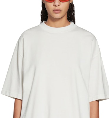 (Women) Balenciaga SS23 White Loose Fit T-Shirt with Logo and Rhinestone Detail. 641655TOVJ69067 Sizing (Women) Balenciaga SS23 White Loose Fit T-Shirt with Logo and Rhinestone Detail. 641655TOVJ69067