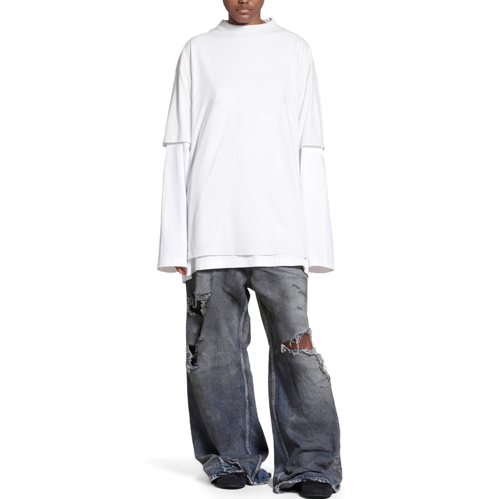 Shop (Women) Balenciaga SS23 Letter Print Loose-Fit  White T-Shirt. 739784TOVF49081