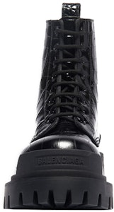 (W) Balenciaga Strike Sepatu Bot Martin Hitam 600970WA9D01000 Lookbook (W) Balenciaga Strike Sepatu Bot Martin Hitam 600970WA9D01000