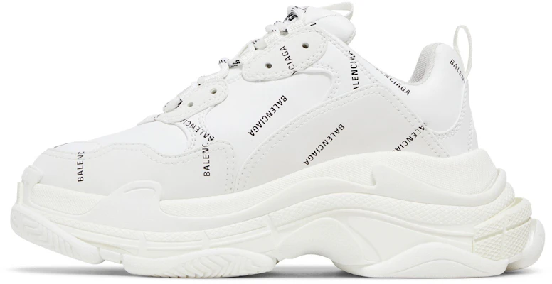 (W) Balenciaga Triple S ''All Over Logo - Wit'' 524039 W2FA1 9010 Lookbook (W) Balenciaga Triple S ''All Over Logo - Wit'' 524039 W2FA1 9010