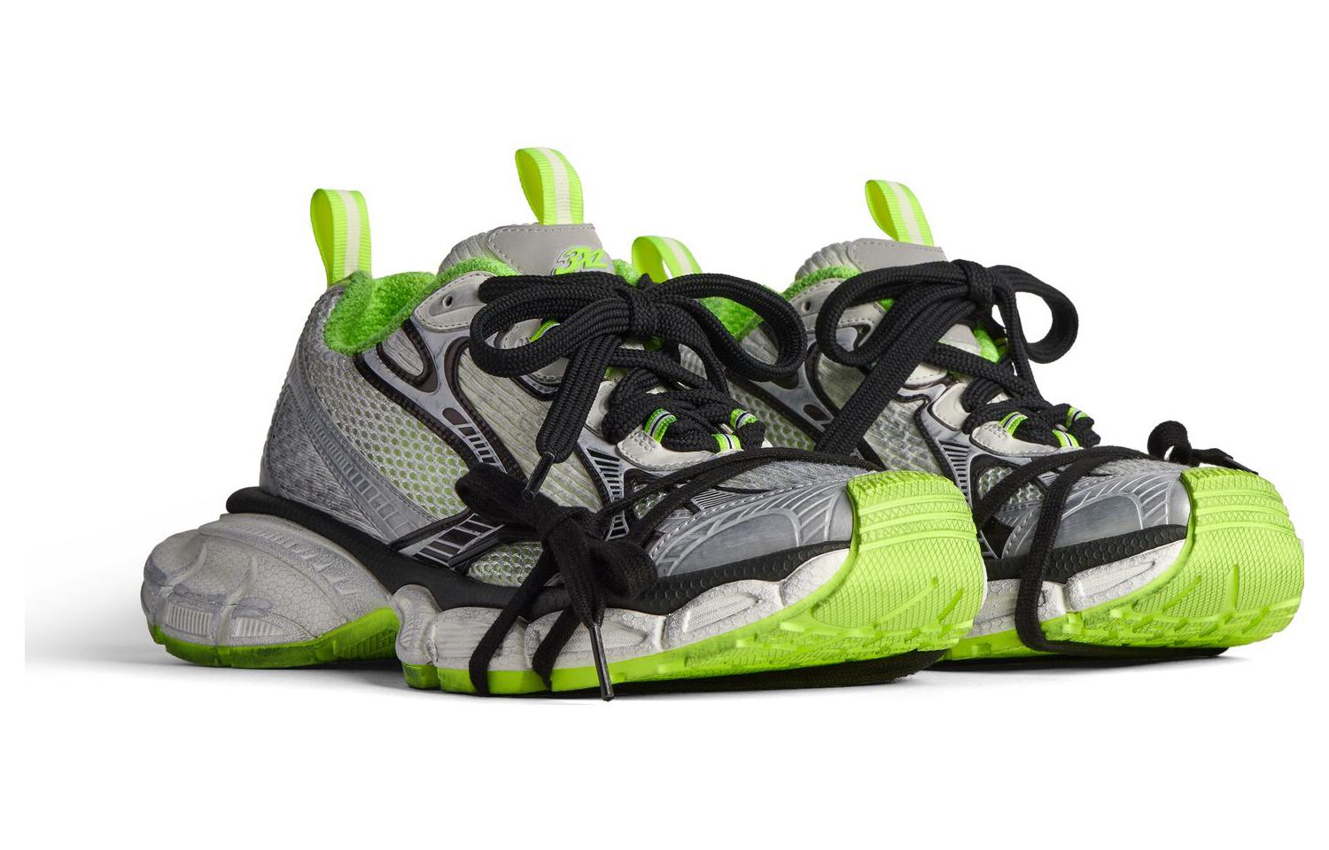 Shop Balenciaga巴黎世家 3XL 網布PU 舒適繫帶 低筒 生活休閒鞋 女款 銀色 做舊版