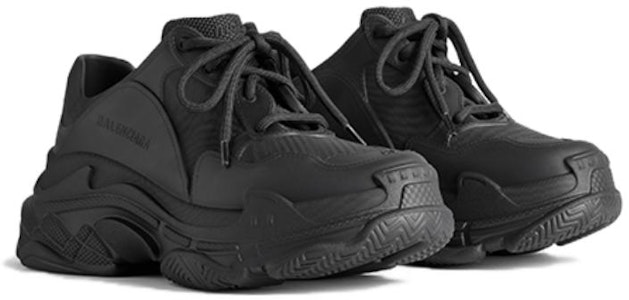 (W) Balenciaga Triple S Rendah 'Hitam' 754000W0FOI1000 Lookbook (W) Balenciaga Triple S Rendah 'Hitam' 754000W0FOI1000