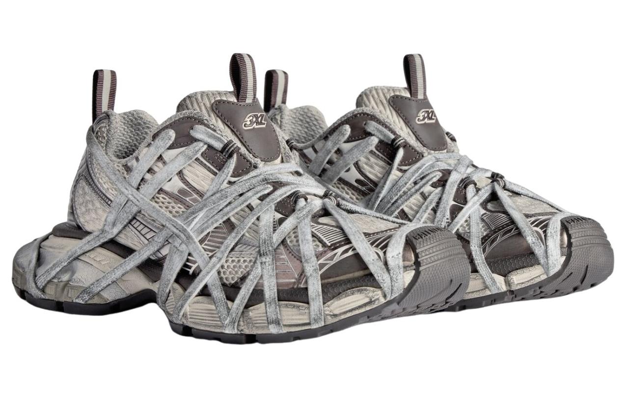 Shop (W) Balenciaga Triple S Basse ''Grigio'' 778697W3XLL2097