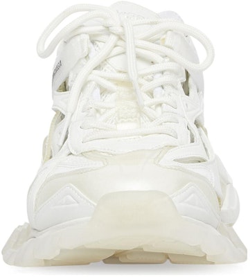 (W) Balenciaga Triple S Low 'Kulit Putih' 668822W3CT19000 Lookbook (W) Balenciaga Triple S Low 'Kulit Putih' 668822W3CT19000