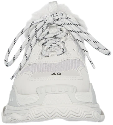 (W) Balenciaga Triple S Sneaker 'Bulu Palsu - Abu-Abu' 668562-W3CQ5-1210 Lookbook (W) Balenciaga Triple S Sneaker 'Bulu Palsu - Abu-Abu' 668562-W3CQ5-1210