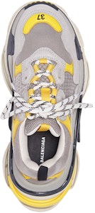 (W) Balenciaga Triple S Sepatu 'Kuning Abu-Abu' 524039 W09OH 7074 Lookbook (W) Balenciaga Triple S Sepatu 'Kuning Abu-Abu' 524039 W09OH 7074