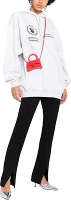 (W) 巴黎世家WFP標誌印花連帽衫灰色女款 570792TJVK41167 Lookbook (W) 巴黎世家WFP標誌印花連帽衫灰色女款 570792TJVK41167