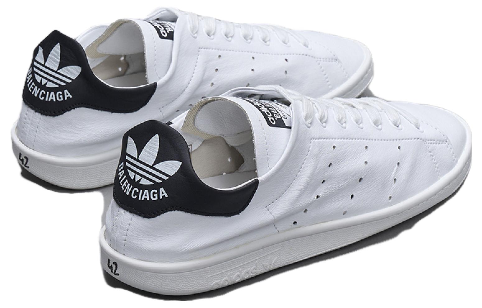 Lookbook (W) (여성용) 아디다스 발렌시아가 x 오리지널스 스탠 스미스 '다용도 편안함' IF0374 IF0374