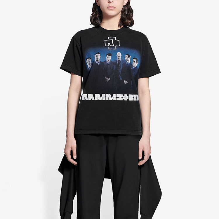 Shop (W) バレンシアガ x ラムシュタイン ブラック Tシャツ レギュラーフィット 670943TLV511000