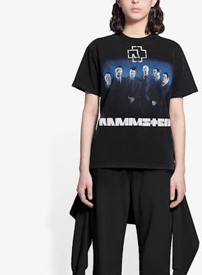 (W) Balenciaga x Rammstein Kaos Hitam Regular Fit 670943TLV511000 Shop (W) Balenciaga x Rammstein Kaos Hitam Regular Fit 670943TLV511000