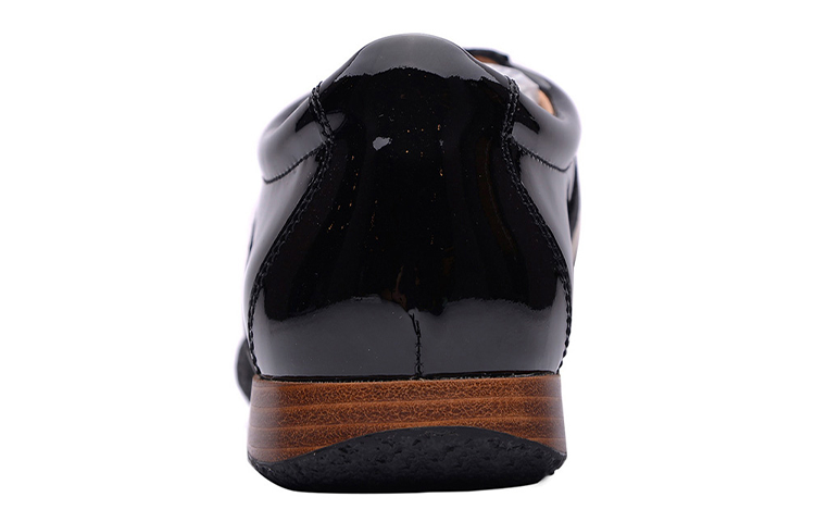 Lookbook 巴利（BALLY）漆皮時尚圓頭繫帶低幫休閒鞋 女款 黑色