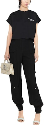 (W) 巴尔曼 黑色短款T恤带立体徽标设计. YF1EE005BB01-EAB Lookbook (W) 巴尔曼 黑色短款T恤带立体徽标设计. YF1EE005BB01-EAB