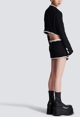 (W) BALMAIN FW22 Jaket Crop Hitam V-Neck Color-Block. AF1SD060XC09-EAB Shop (W) BALMAIN FW22 Jaket Crop Hitam V-Neck Color-Block. AF1SD060XC09-EAB