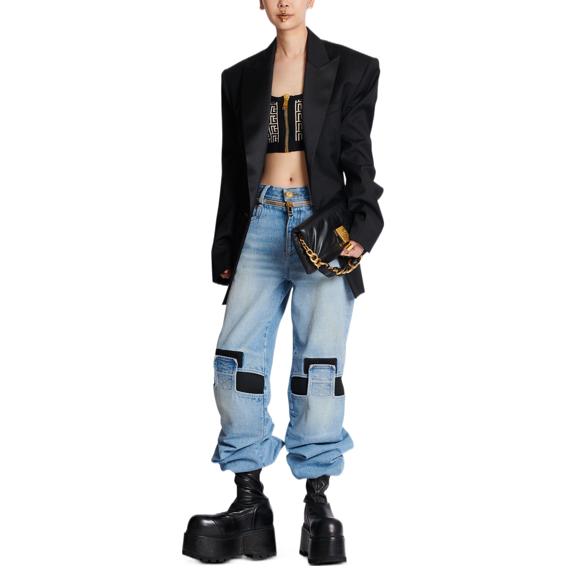 Shop (Women) BALMAIN FW22  Black Logo Knit Cropped Vest. AF1AA017KB02-GFE