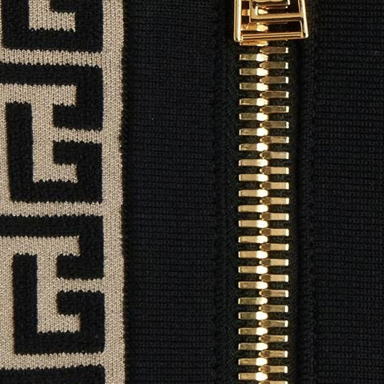 Sizing (Women) BALMAIN FW22  Black Logo Knit Cropped Vest. AF1AA017KB02-GFE