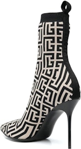 (W) But Balmain Pendek 'Hitam Putih Fesyen Selesa' BN1TA680TMGKGFE Shop (W) But Balmain Pendek 'Hitam Putih Fesyen Selesa' BN1TA680TMGKGFE