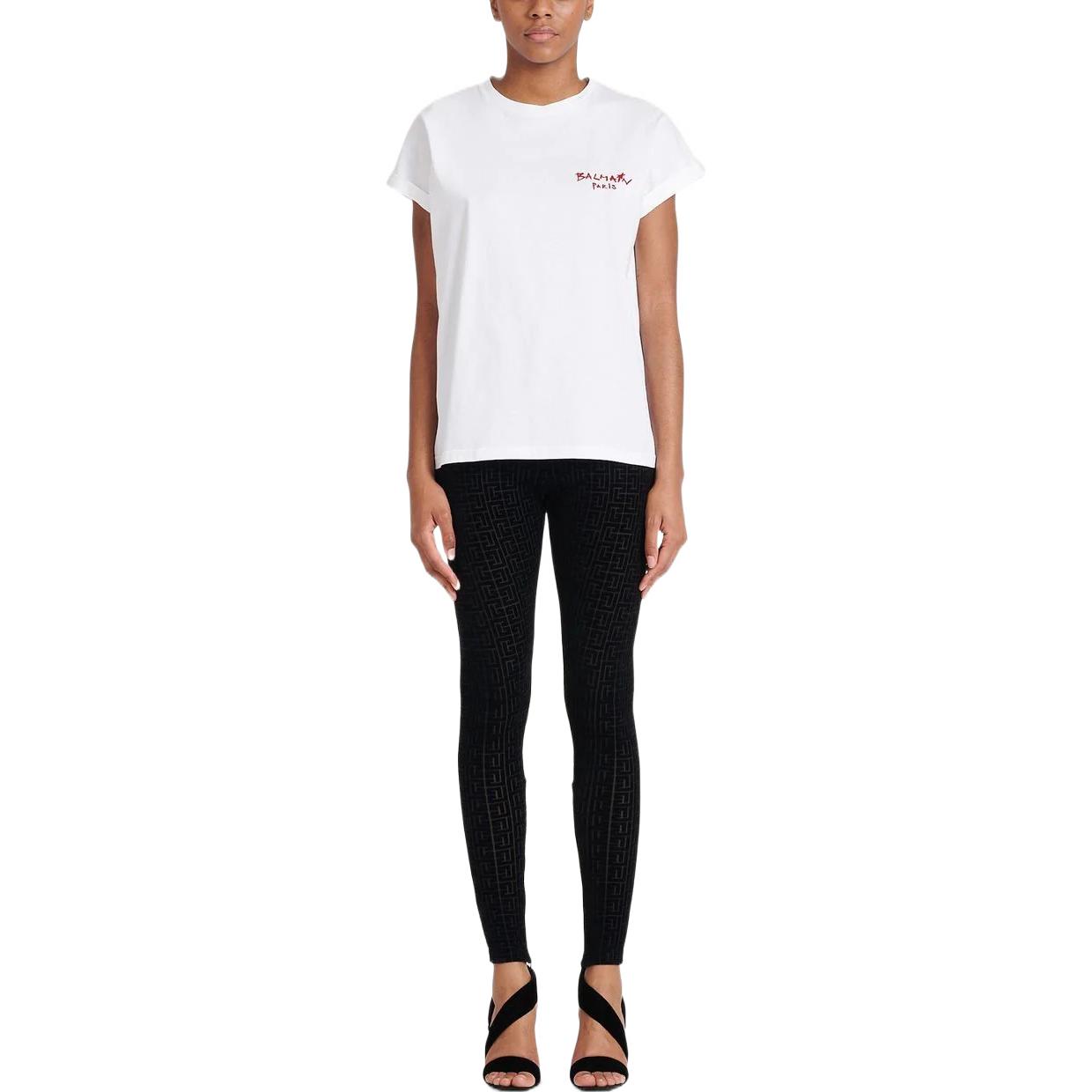 Lookbook (W) BALMAIN SS22 Kaos Katun Putih dengan Logo Print. YF1EF010BB64GIZ