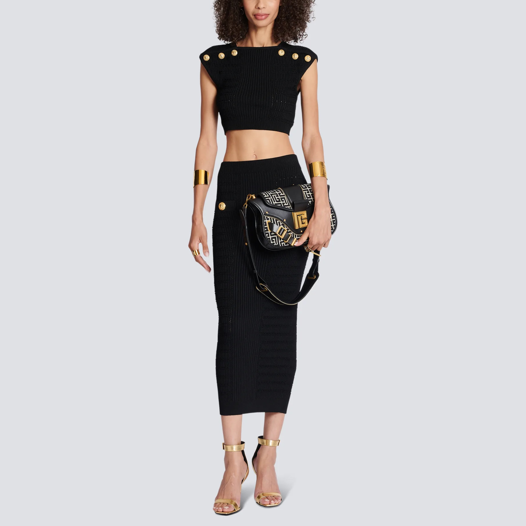 Lookbook (W) BALMAIN SS23 黑色無袖網眼針織上衣钮扣款式 AF1AI075KE10-0PA