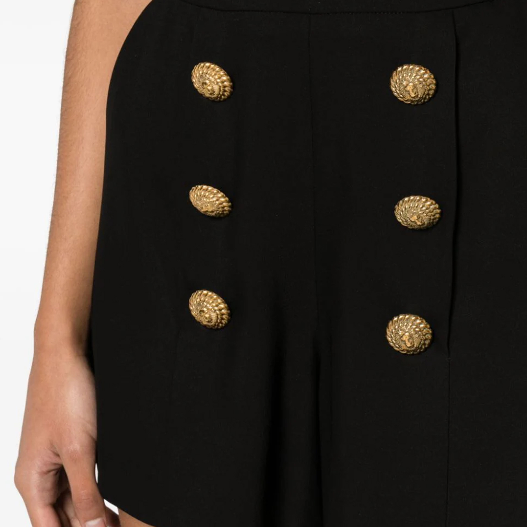 Details for (W) 발망 SS24 블랙 하이웨이스트 엠보 더블브레스트 쇼츠 CF1PA235-VE17-0PA