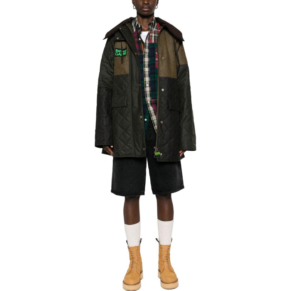 Lookbook (W) BARBOUR FW23 Jaket Kasual Olive Green Logo Patch LWX1385