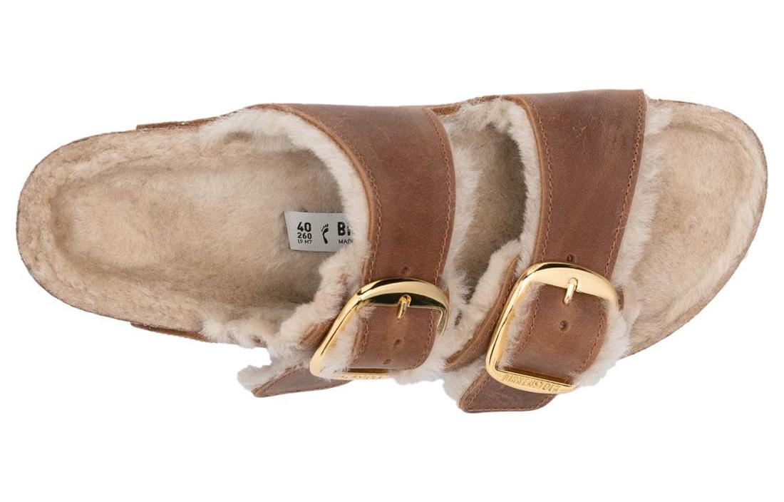 Lookbook (W) 버켄스탁 아리조나 빅버클 셰어링 내로우 코냑 1025441