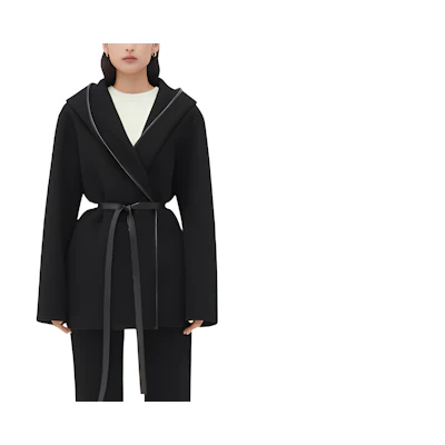 (Women) Bottega Veneta Black Solid Color Short Hooded Coat. 728984V25I01000