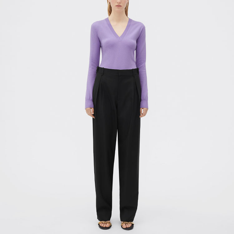 Lookbook (W) Bottega Veneta Slim Fit Long Sleeve Sweater Ungu Lilac. 668585V1MK05117