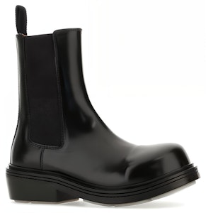 (W) 葆蝶家黑色皮革切尔西靴 754259V20V01000 Lookbook (W) 葆蝶家黑色皮革切尔西靴 754259V20V01000
