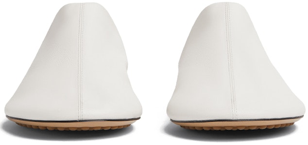 (W) Bottega Veneta Sepatu Sandal Kulit Putih Dot Sock 667185VBP409013 Shop (W) Bottega Veneta Sepatu Sandal Kulit Putih Dot Sock 667185VBP409013