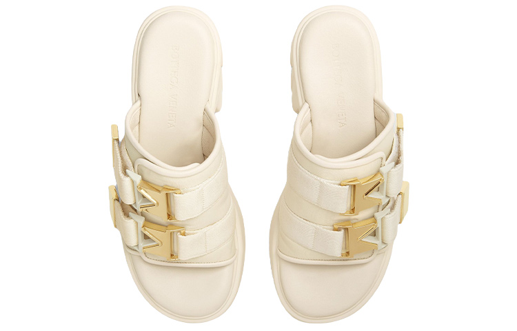 Shop (W) 보테가 베네타 '스트링' 플래시 힐 샌들 690033-V0DS2-2916