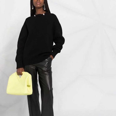 (W) Bottega Veneta FW21 黑色羊毛套頭毛衣配戒環設計. 665073V0Z401000 Lookbook (W) Bottega Veneta FW21 黑色羊毛套頭毛衣配戒環設計. 665073V0Z401000