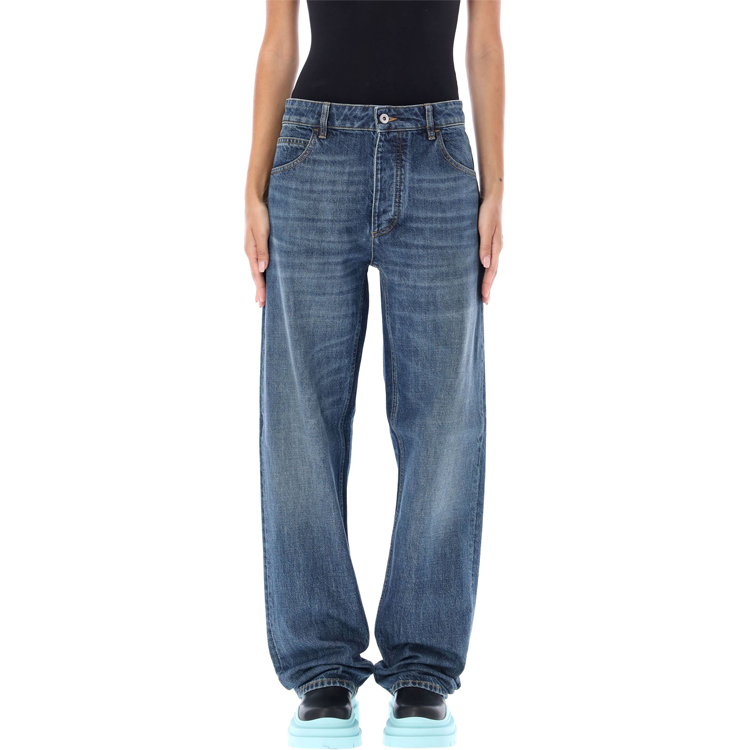 Shop (W) ボッテガヴェネタ FW22 ブルーウォッシュ ミッドライズストレートレッグジーンズ. 710772V2EN04715