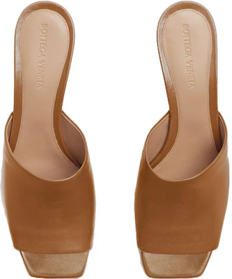 (W) Bottega Veneta KNOT 'Sandal Kulit Cokelat Terbuka' 764401VBSF02628 Lookbook (W) Bottega Veneta KNOT 'Sandal Kulit Cokelat Terbuka' 764401VBSF02628