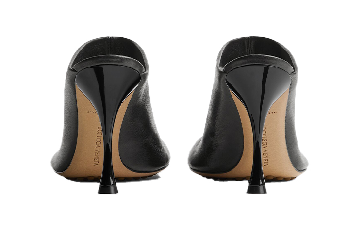 Shop (W) Sandal Kulit Hitam Bottega Veneta 667191VBP401000