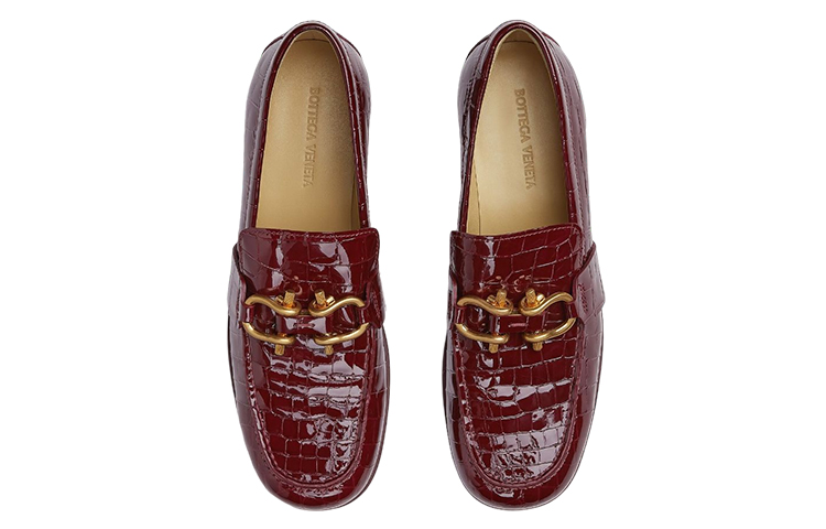 Lookbook (W) 葆蝶家 樱桃色乐福鞋 708902V2DW06084