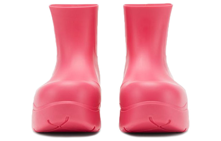 Shop Bottega Veneta葆蝶家 Puddle 雨靴 橡膠 經典舒適 短靴 女款 粉色