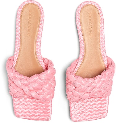 Bottega Veneta 蔲蝶家 Stretch Flat 編織 涼拖 女款 粉色 Lookbook Bottega Veneta 蔲蝶家 Stretch Flat 編織 涼拖 女款 粉色