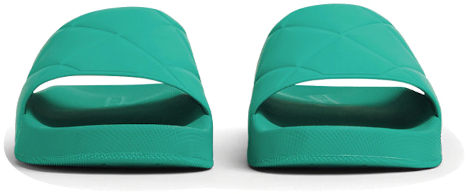 (W) 葆蝶家 Neptune 配色拖鞋 640051V00P03548 Lookbook (W) 葆蝶家 Neptune 配色拖鞋 640051V00P03548