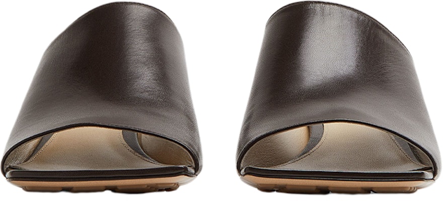 Bottega Veneta 葆蝶家 皮革穆勒鞋 女款 棕色 Shop Bottega Veneta 葆蝶家 皮革穆勒鞋 女款 棕色