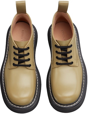 Bottega Veneta葆蝶家 皮革 厚底系帶 短筒 馬汀靴 女款 淺棕色 Lookbook Bottega Veneta葆蝶家 皮革 厚底系帶 短筒 馬汀靴 女款 淺棕色